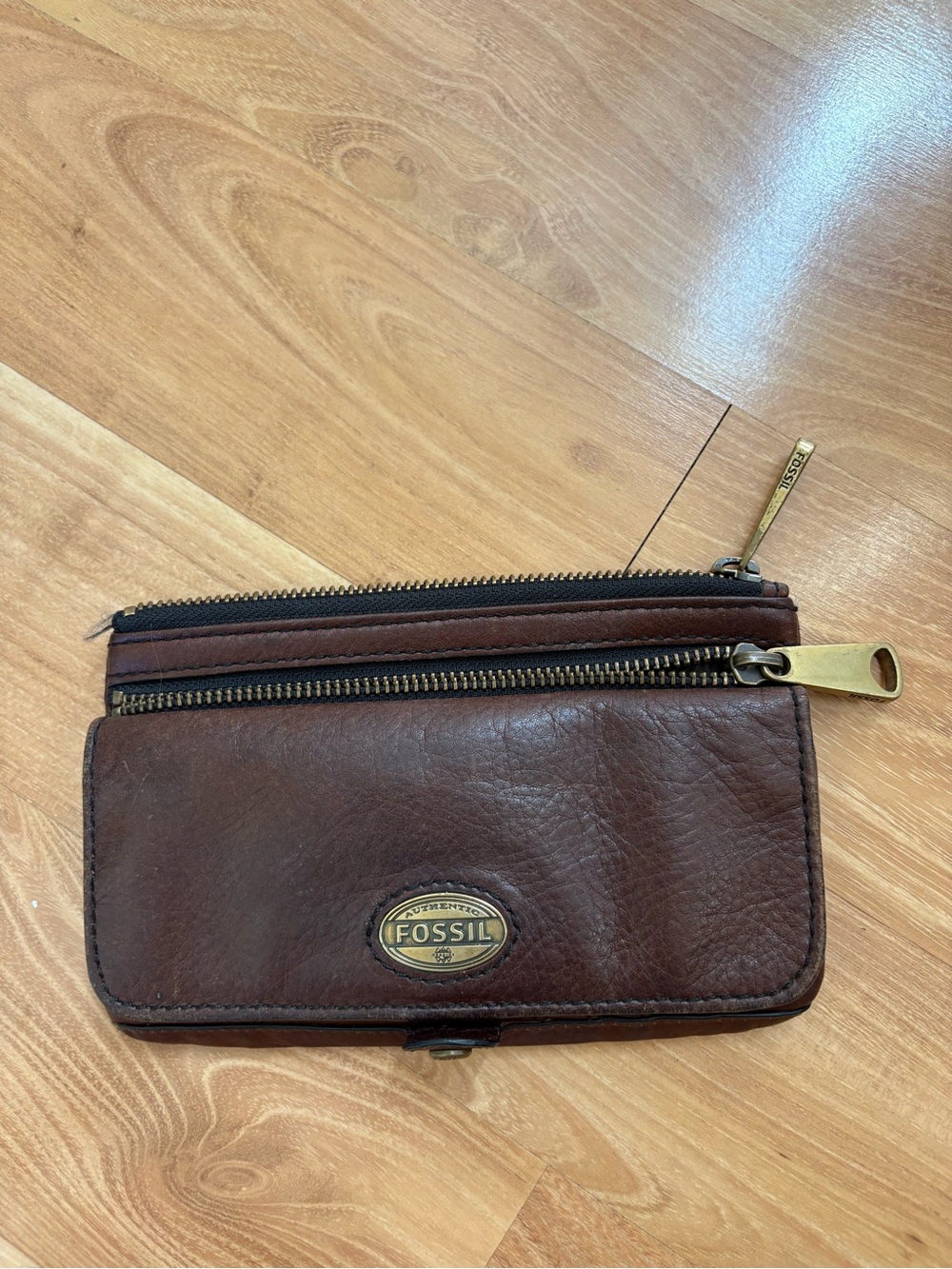 Vintage Fossil Brown Leather Zip Card Wallet with Brass Hardware